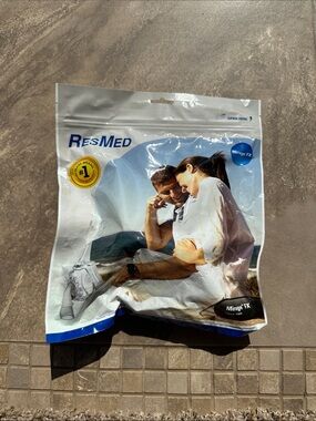 ResMed Mirage FX CPAP Nasal Mask Cushion in White and Blue Packaging